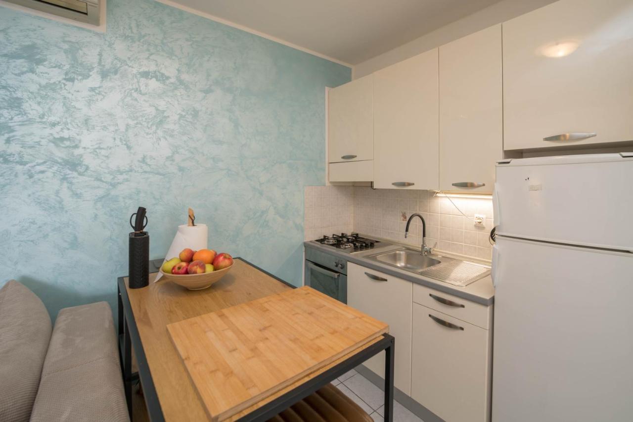 Cozy Apartment Close To The Beach And City Centre Umag Exterior foto